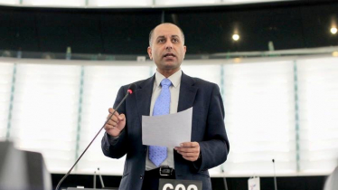 Sajjad Karim speaking in the European Parliament
